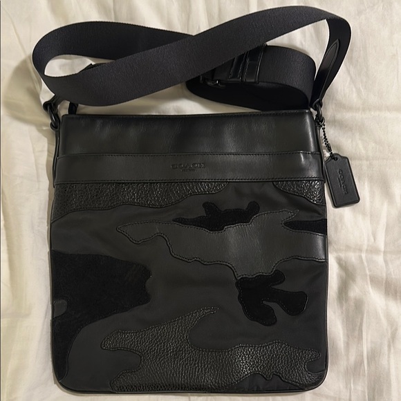 Coach Black Messenger Bag with Camouflage Design - Picture 1 of 6